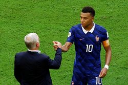 Mbappe thừa nhận tuyển Pháp thi đấu như 'trò đùa'