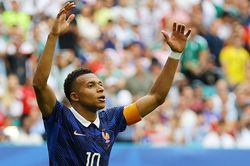 Mbappe: Thà không phá kỷ lục để được đá chung kết với Messi