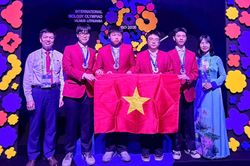 Việt Nam giành 4 Huy chương Bạc Olympic Sinh học quốc tế, trong top 8 thế giới