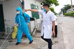 Một học sinh mắc sốt xuất huyết, địa phương khẩn trương phòng dịch