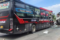 Hai xe khách va chạm trên quốc lộ làm 4 người thương vong