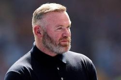 Rooney chê thẳng mặt siêu show World Cup