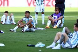 Truyền thông thế giới công kích Argentina