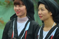 Trang phục truyền thống người Sán Dìu lưu giữ hồn văn hóa dân tộc