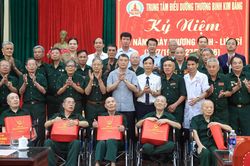 Chăm lo người c&oacute; c&ocirc;ng to&agrave;n diện, đẩy mạnh 'Chiến dịch 500 ng&agrave;y đ&ecirc;m'