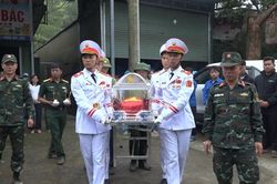 [Video] Hành trình đưa hai liệt sĩ trở về từ đỉnh đèo Pha Đin