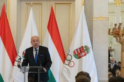 Hungary tìm kiếm ứng cử viên Tổng thống mới