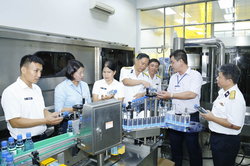 Xưởng nước của Tổng công ty Tân Cảng Sài Gòn thực hiện nghiêm các quy định về an toàn thực phẩm