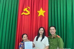 An Giang: Nhặt được hơn 50 triệu đồng, nữ giáo viên trả người đánh rơi