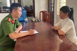 'Nữ quái' trốn nã ra đầu thú