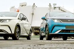Đánh thuế ô tô điện: Tâm điểm cạnh tranh giữa các trung tâm quyền lực toàn cầu