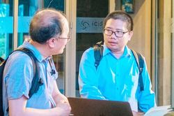 2 nhà khoa học Việt với kỳ tích về vật lý lượng tử