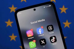 [VIDEO] Châu Âu yêu cầu Meta tắt tính năng gây nghiện trên Facebook, Instagram