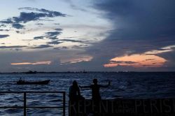 Lật phà chở hơn 130 người ngoài khơi Guyana