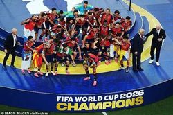 Tây Ban Nha tưng bừng nâng Cúp vàng World Cup 2026