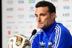 Scaloni để ngỏ tương lai sau thất bại ở chung kết World Cup 2026