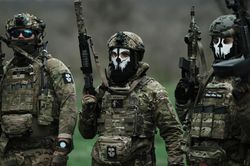 Từ lời mời 'việc nhẹ lương cao' của Ukraine đến những nhiệm vụ chết người ở Nga