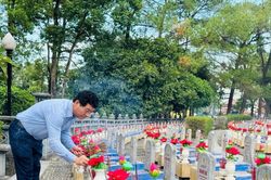 Ban Tổ chức Tỉnh ủy Nghệ An tổ chức chương trình trình tri ân các Anh hùng liệt sĩ