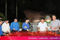 Tuổi trẻ Hà Tĩnh thắp nến tri ân Anh hùng liệt sĩ Lý Tự Trọng