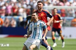 Trực tiếp Tây Ban Nha vs Argentina 0-0: Yamal bỏ lỡ cơ hội mở tỷ số
