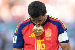 Quả bóng Vàng World Cup 2026 Rodri: Chìa khóa giúp Tây Ban Nha 'lên đỉnh' thế giới