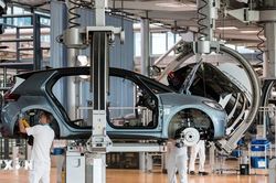 Giá xe điện tại Đức giảm xuống tiệm cận xe xăng