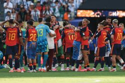 Chung kết World Cup 2026 gây tranh cãi nhất lịch sử vì show giữa hiệp
