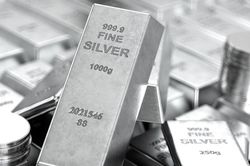 Giá bạc hôm nay (20/7): Phục hồi sau chuỗi giảm mạnh