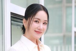 Uhm Jung Hwa hài hước 'xin suất' tham gia Waterbomb