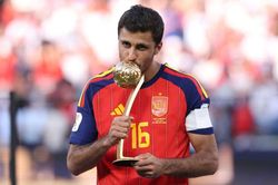 Rodri: 'Chúng tôi đã đánh bại đội có cầu thủ vĩ đại nhất mọi thời đại'