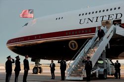 Donald Trump lên tiếng về chuyên cơ Air Force One do Qatar tặng