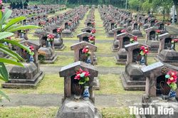 Nối những nhịp cầu đoàn tụ ( Bài 1): Khoảng trống trên bia mộ