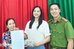 Nữ giáo viên nhặt hơn 50 triệu đồng, trao trả người đánh rơi