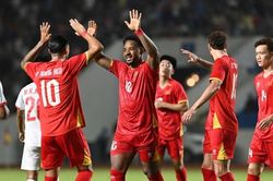 C&ocirc;ng thức v&agrave;ng của Kim Sang-sik: Sự giao thoa giữa chất th&eacute;p nhập tịch v&agrave; bản sắc Việt