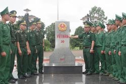 Bộ đội Biên phòng tổ chức cho chiến sĩ mới về nguồn, học tập truyền thống
