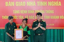 Bàn giao Nhà tình nghĩa cho bệnh binh tại xã Bác Ái Tây