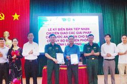 Bàn giao kết quả đánh giá chất lượng nguồn nước tuyến biên giới đất liền tỉnh Lâm Đồng