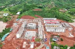 Gấp rút hoàn thành trường nội trú liên cấp vùng biên giới