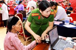 Ngày 22 - 7, Tuyên Quang chính thức thu nhận ADN cho thân nhân liệt sĩ chưa xác định danh tính