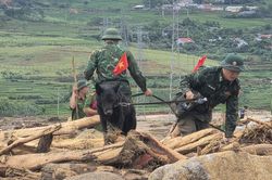Tìm thấy thêm 2 nạn nhân mất tích sau lũ quét ở Mường Than
