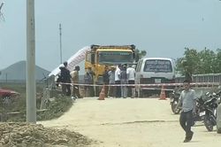 Va chạm xe tải ở cầu Gáo, hai phụ nữ thương vong trên đường đi khám bệnh