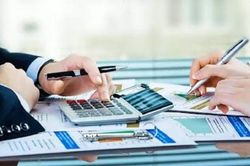 'Làm việc toàn thời gian' tại đại lý thuế thì có được ký nhiều hợp đồng lao động và làm việc linh hoạt không?