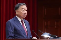 Hội nghị Trung ương ba tập trung bốn bước chuyển chiến lược