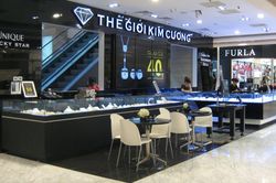 Thị trường kim cương tại H&agrave; Nội trầm lắng hơn