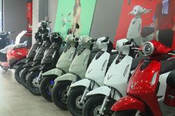 Hà Nội dự kiến hỗ trợ chuyển đổi phương tiện giao thông xanh