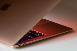 Năm 2026, 'huyền thoại' Macbook Air M1 giá rẻ còn đủ sức cạnh tranh?