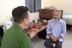 Cho rằng bạn xúc phạm mẹ, người đàn ông 65 tuổi dùng dao gây án mạng