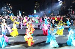Đêm hội Carnival Nha Trang - Khát vọng của biển
