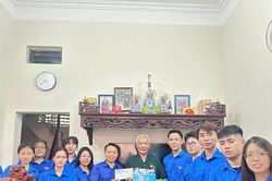 Tuổi trẻ phường Ho&agrave;ng Liệt tổ chức 'Bữa cơm tri &acirc;n' ấm &aacute;p nghĩa t&igrave;nh