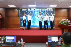 Phường Tây Tựu phát động đợt cao điểm 100 ngày chuyển đổi số và phong trào 'Bình dân học AI'